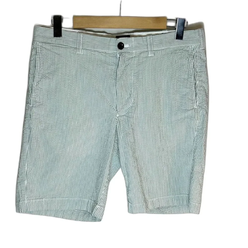 J. Crew Men's Green White Pinstripe Seersucker Flat Front PreppyPinst Shorts Siz